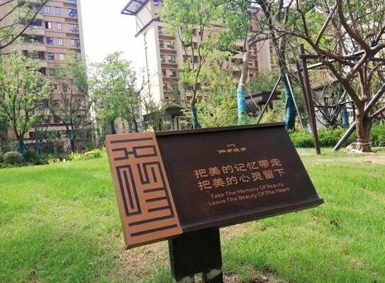 上海标识标牌制作厂家哪家好？上海逸晨广告专业标识系统解决方案