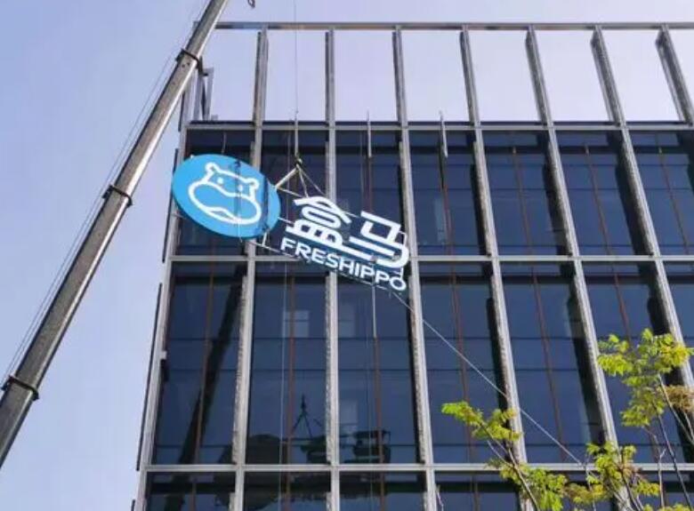 高空广告牌安装图片+厂家实例分享